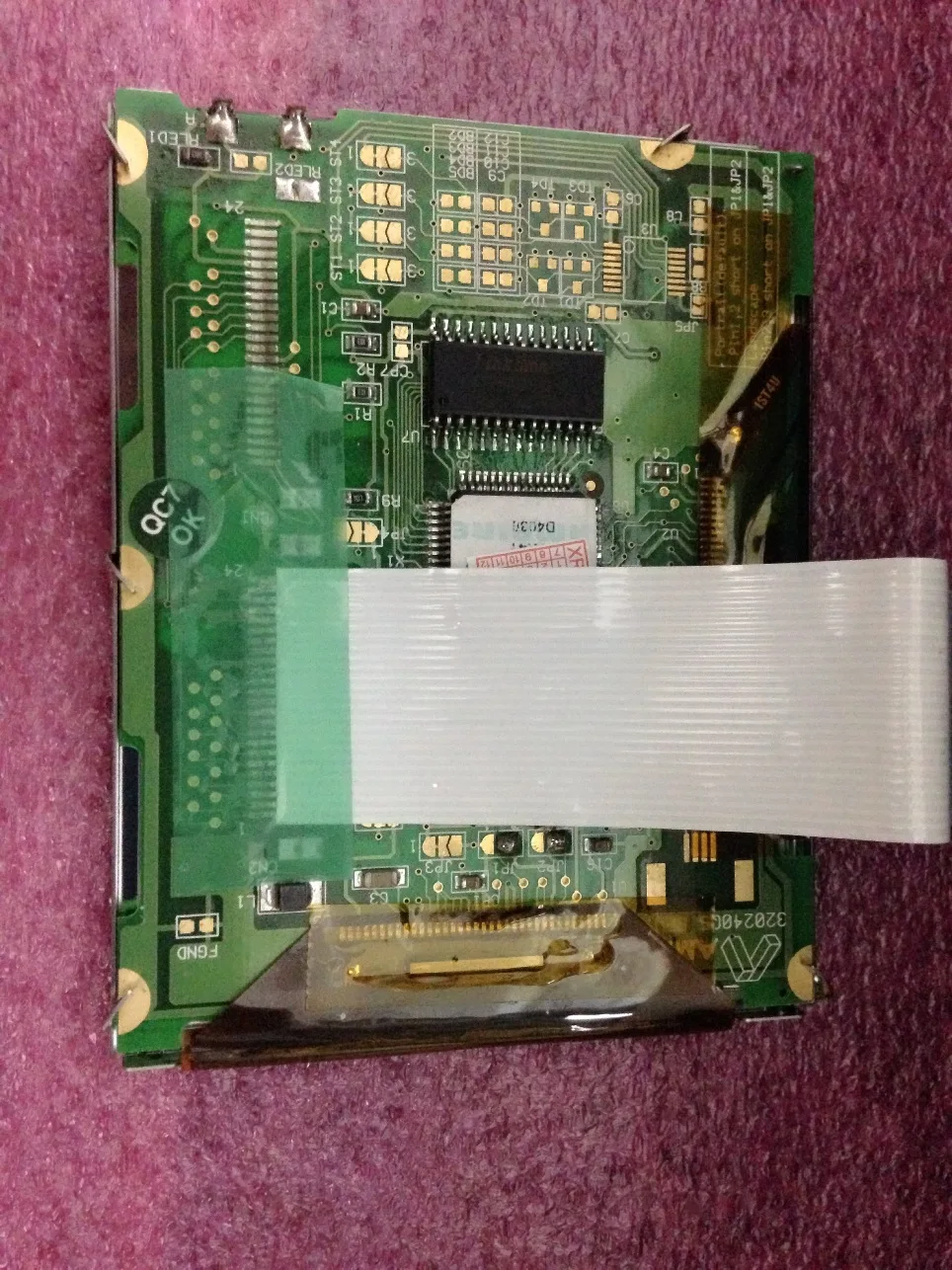 

LCD AT320240Q6FIQW21H display