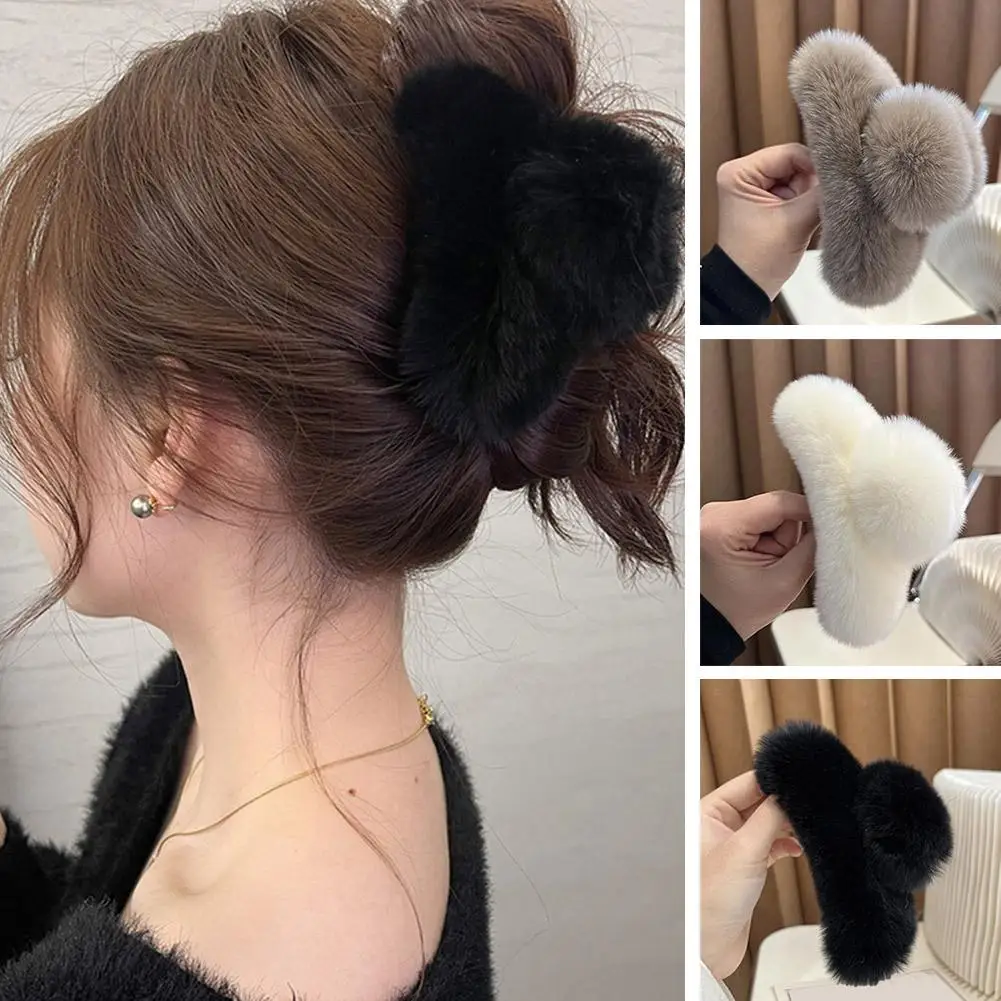 Sweet and Stylish Plush Hair Clip for Women, Cute Otter and Rabbit Hair Claw Hairpin for Autumn and Winter Headwear T7T8