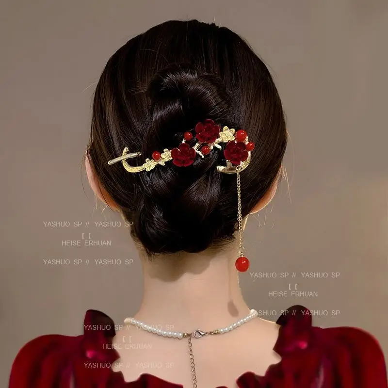 المرأة النبيذ الأحمر دبابيس الشعر مقاطع الشعر الإناث موضة جديدة أغطية الرأس زهرة الورد اللؤلؤ شرابات غطاء الرأس 2025 أغطية الرأس الجديدة