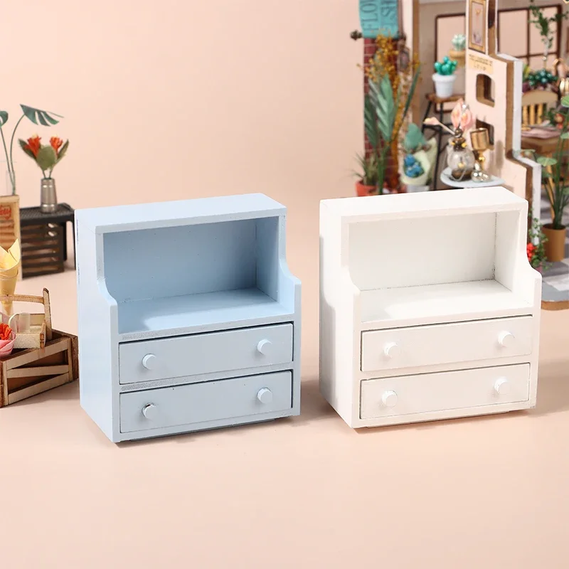 Realistisch Mini 1/12 poppenhuis nachtkastje ladekast, ideaal accessoire voor poppenhuisdecor.