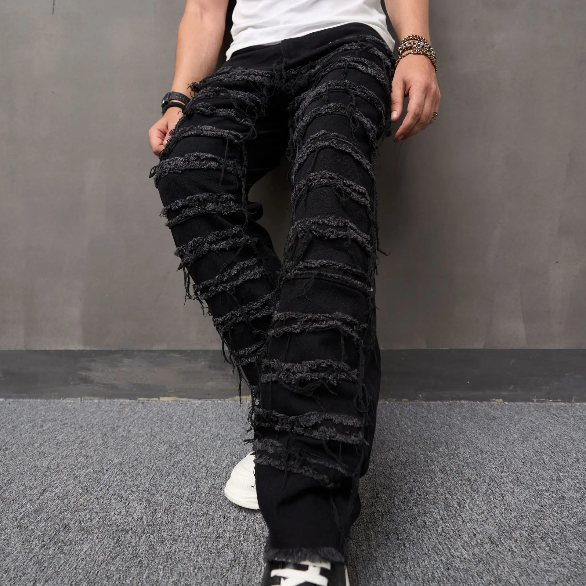 2024 New Men's Loose Fashionable Wide-leg Casual Solid Color American Denim Long Pants with Ripped Holes and Whiskering.