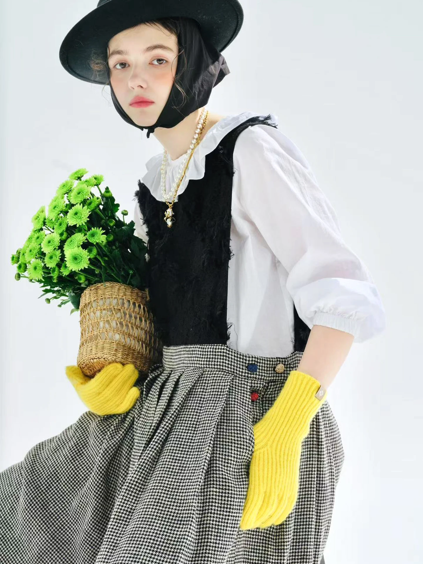 Czarna sukienka bez rękawów w stylu vintage z wzorem w kratę Świetna na randki kawowe Super stylowa 255189