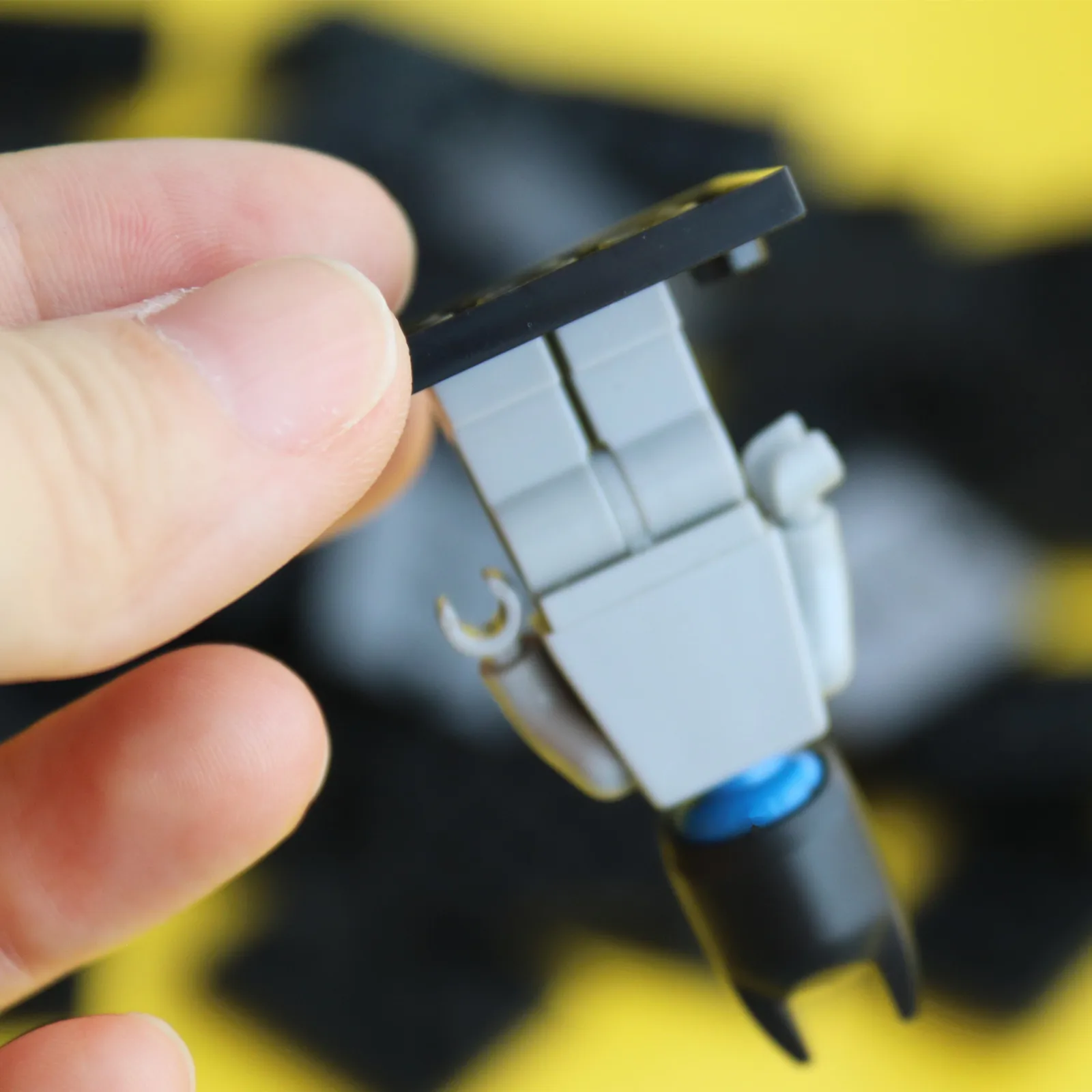 แผ่นฐานตั้งฟิกเกอร์ 50 ชิ้น 100 ชิ้น แบบปรับแต่ง ขนาด 3x4 นิ้ว พร้อม 4 รูยึดตรงกลาง สีดำ ใช้ได้กับฐานตั้งฟิกเกอร์ รุ่น 88646