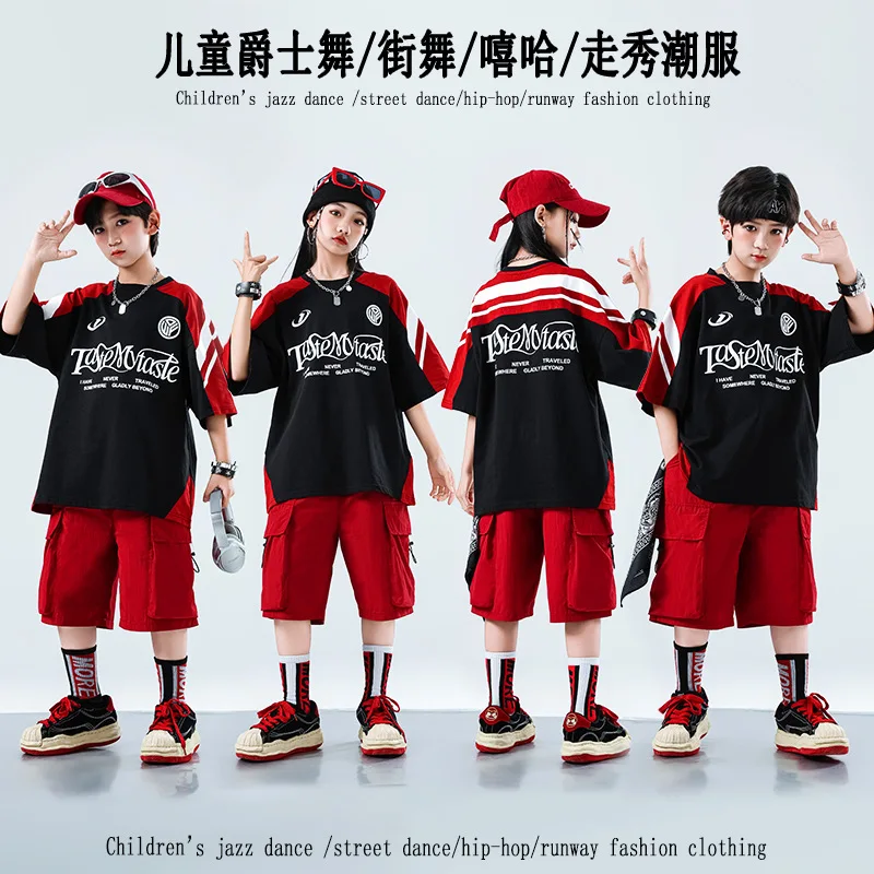 زي أداء رقص الهيب هوب للأطفال في الشارع، تي شيرت بأكمام قصيرة للأولاد، بدلة شورت أحمر للفتيات، عرض أزياء وسيم