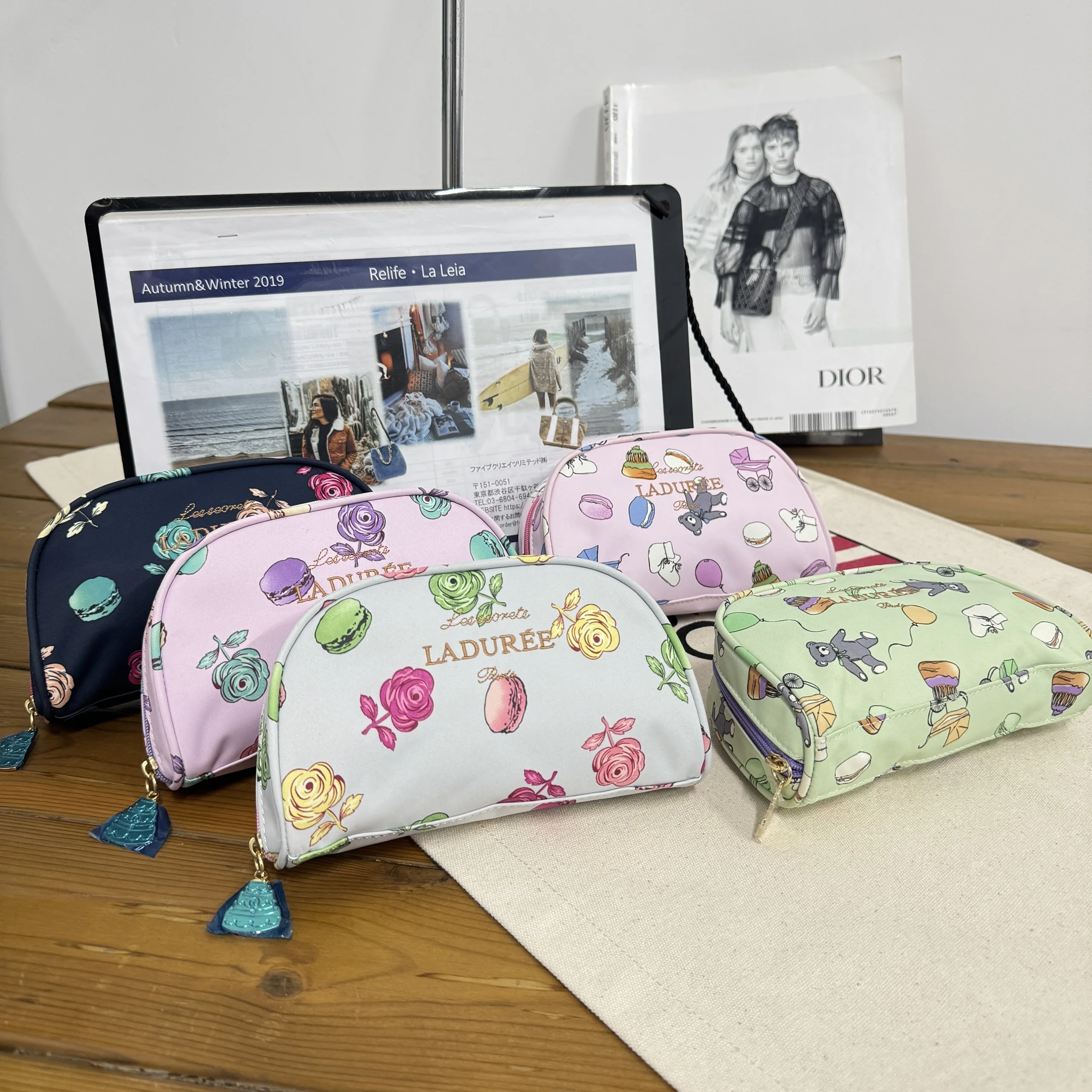 Bolsa de Maquillaje Impermeable Ligera de Nailon de la Serie Rose Bear de LADUREE, Bolso de Mano Moderno, Forma Cuadrada Info...
