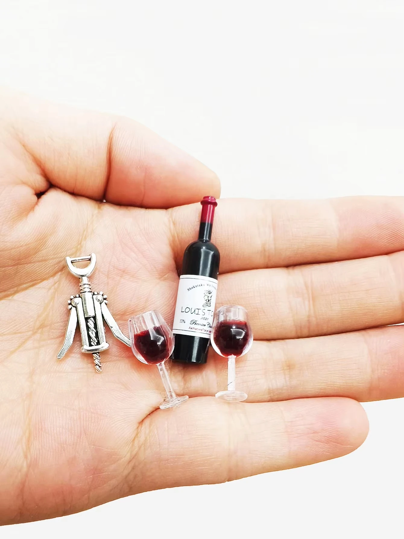 Puppenhaus Mini-Wein- und Champagner-Set im Maßstab 1:6 und 1:12, Miniatur-Spielzeug-Ornament, Puppenhaus-Dekorationszubehör, ideal als Weihnachtsgeschenk – Detail 7