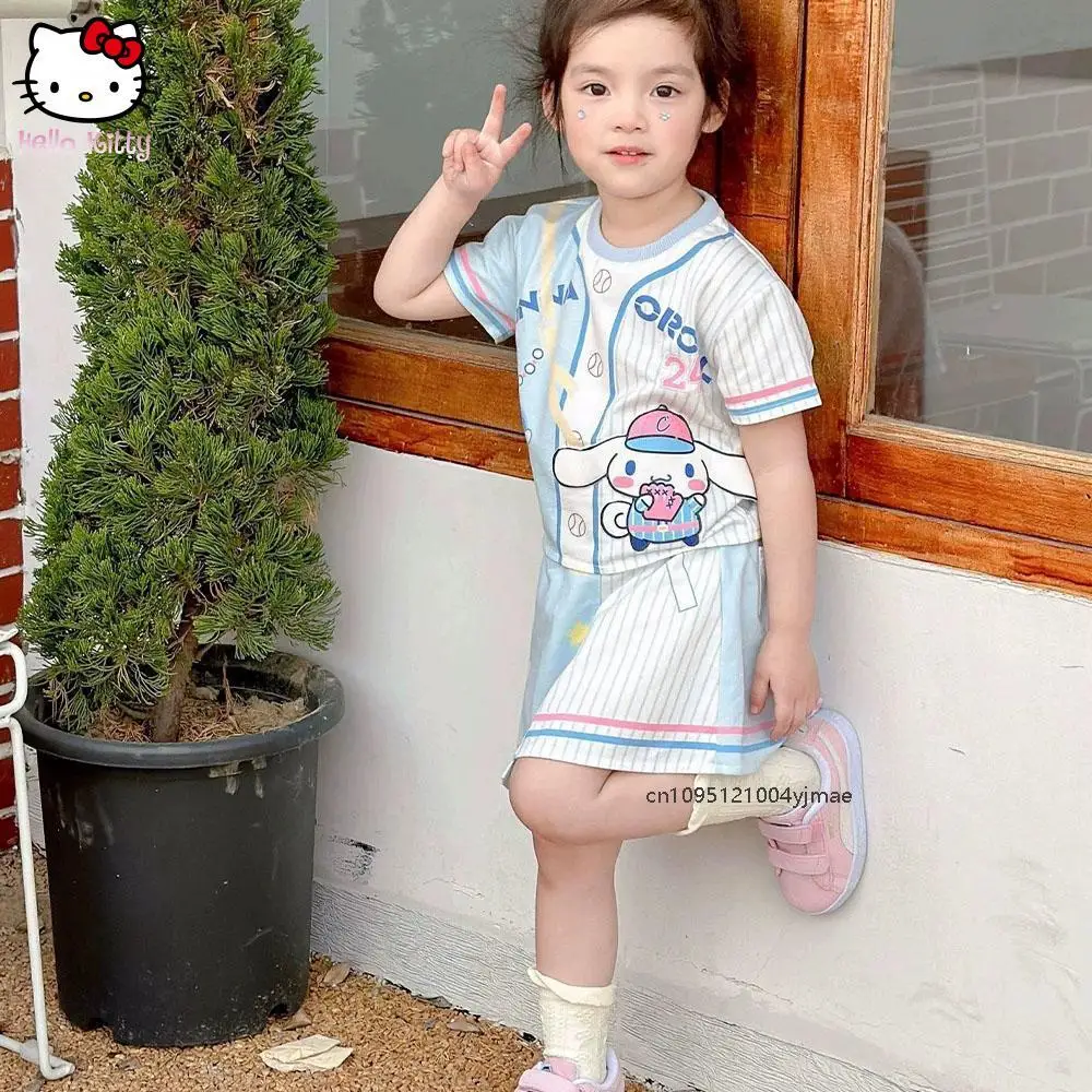 

Sanrio 2022, летние комплекты одежды для девочек, детская футболка с мультяшным принтом Kuromi, юбка, детская дышащая одежда, Kawaii Cinnamoroll