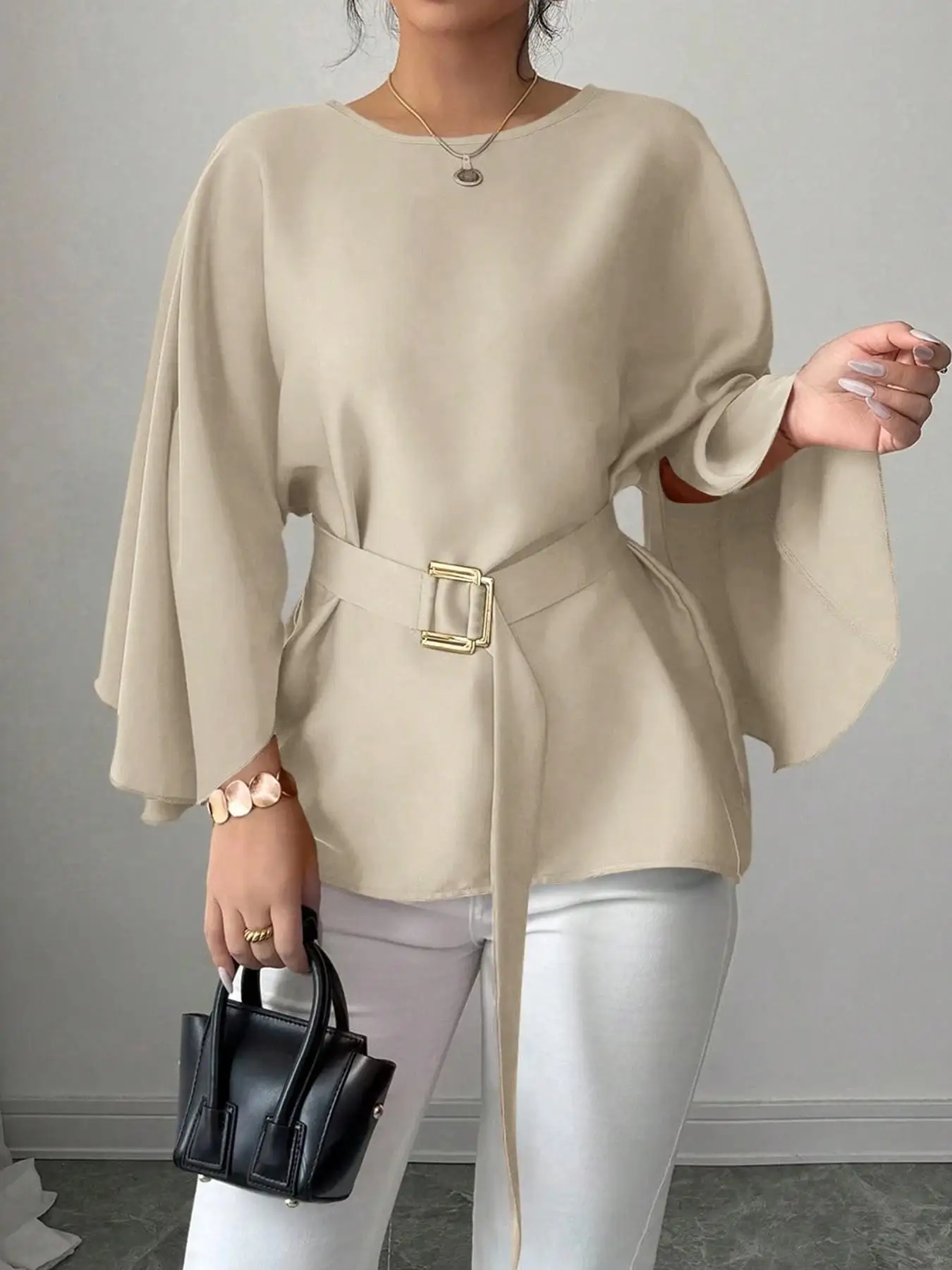 Women's Round Neck Batwing Sleeve Shirt Casual Loose Style Draped Bell Sleeve Slimming Commute Shirt Elegant Loose Fit