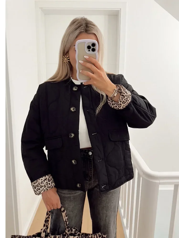 Neue Damen schicke Leoparden muster gefütterte Baumwoll jacke Mode einreihige O-Ausschnitt Flip Taschen Mantel 2024 weibliche geste ppte Outwear