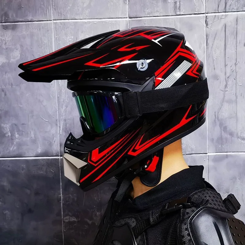 

Off-road helmet for men and women, rally helmet, mountain downhill helmet, with gloves and goggles included.