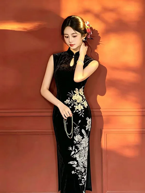 Elegant Long Sleeveless Velvet Qipao Young Style Autumn Fashion Embroidery Gold Thread Wide Waist Design Comfortable Fit Wome...