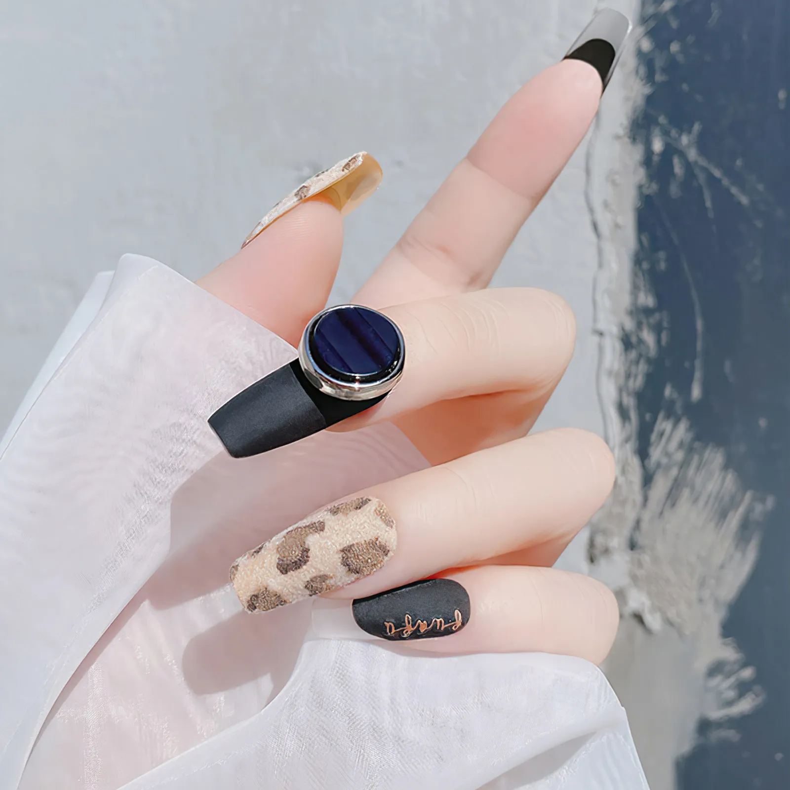 

2Sets Nail Art Decorative Powder Charming DIY Manicure Delicate Powder for Holiday Party Nail Decoration Supplies