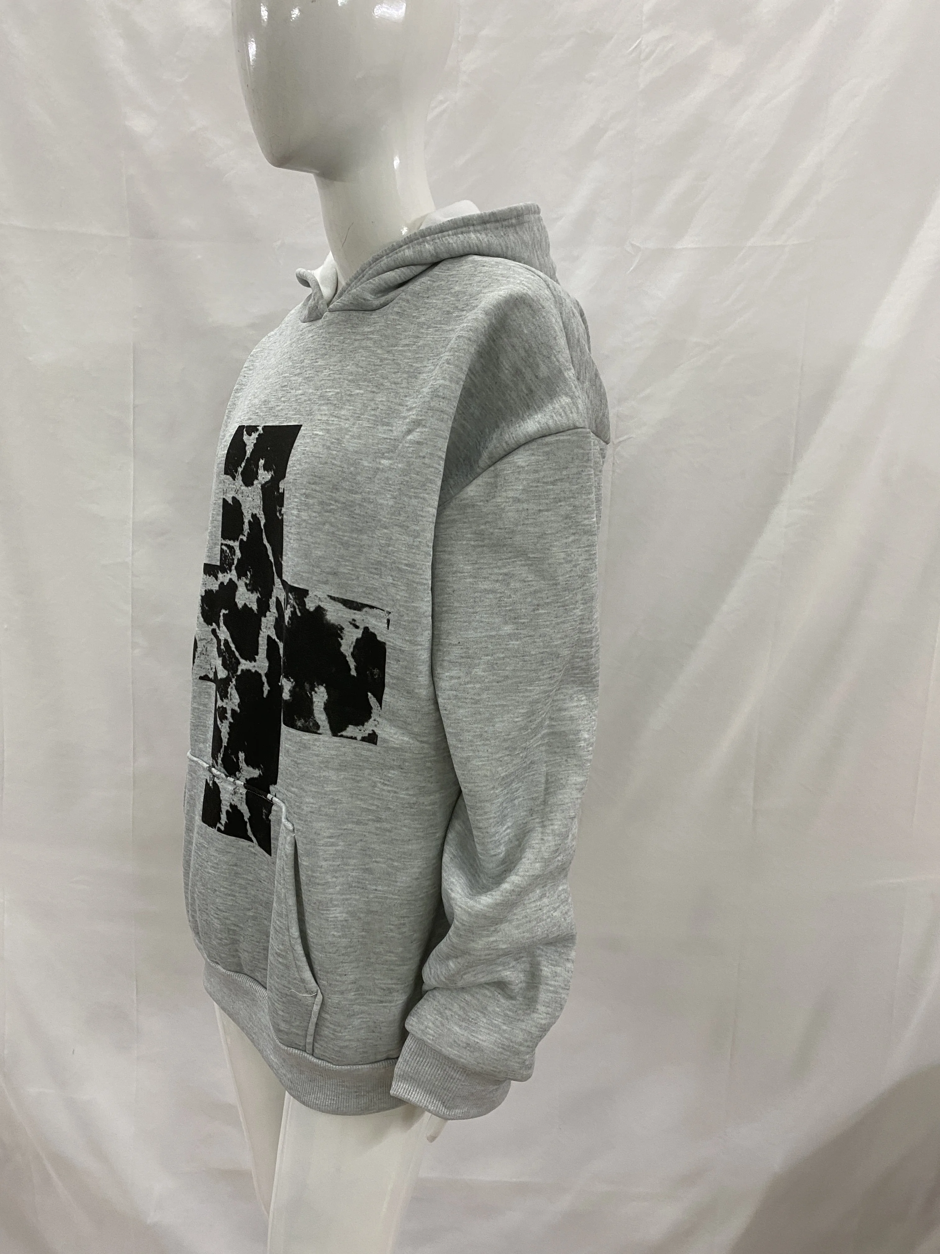 هوديي غير رسمي رائج البيع للخريف والشتاء سترة نسائية بقلنسوة مطبوعة بجيب متقاطع