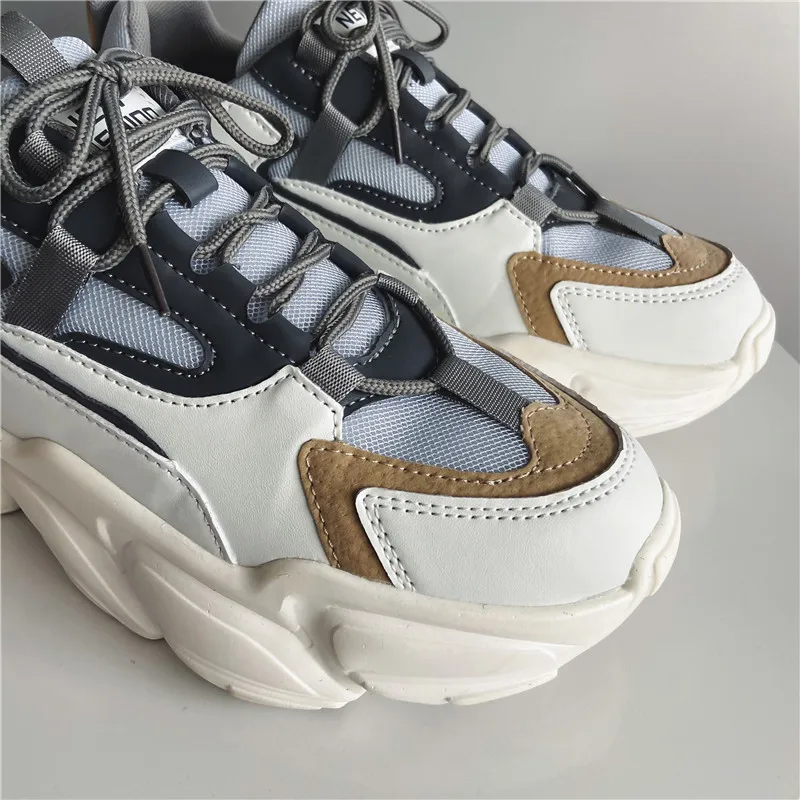 Męskie wiosenne letnie buty trenerskie sznurowane na platformie do biegania LuxuryTenis Zapatillas Hombre New Casual Outdoor