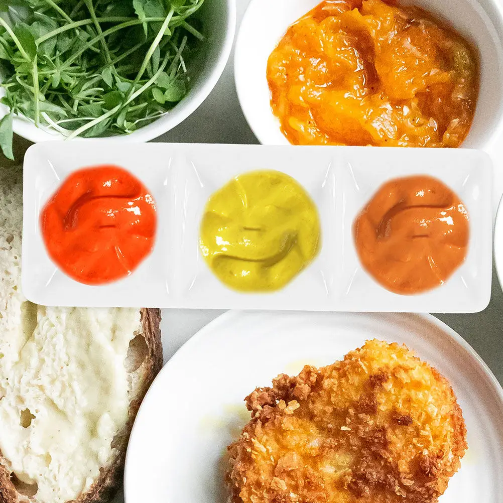 

4Pcs Small Ceramic Dipping Bowls Compact Sauce Dishes for Condiments Appetizers Kitchen Serving Plates Divided Sauce Dish