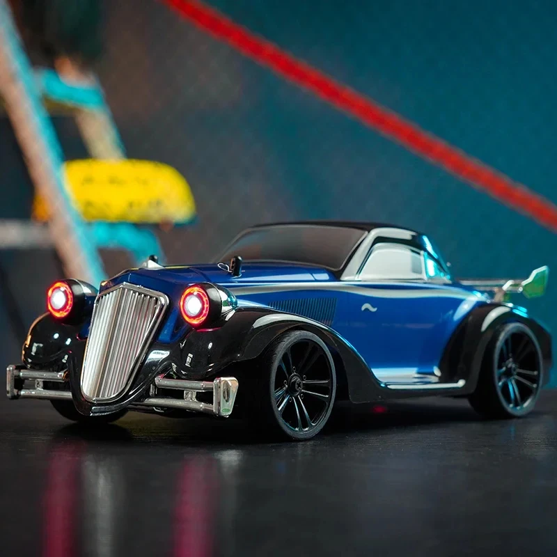 New 1/16 16301/16302 RC Car 2.4G 4WD High Speed 35KM/H Brushed Motor Vintage Racing Car Toy with LED Lights for Kid And Adult