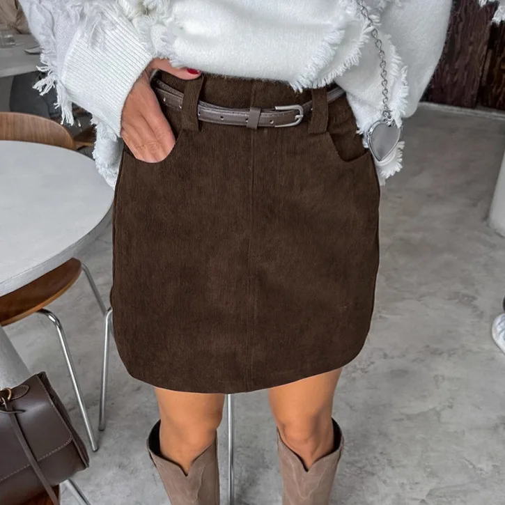 

Vintage Corduroy Short For Women 2026 Autumn High Waist Commuter Versatile Slimming Bodycon Skirt