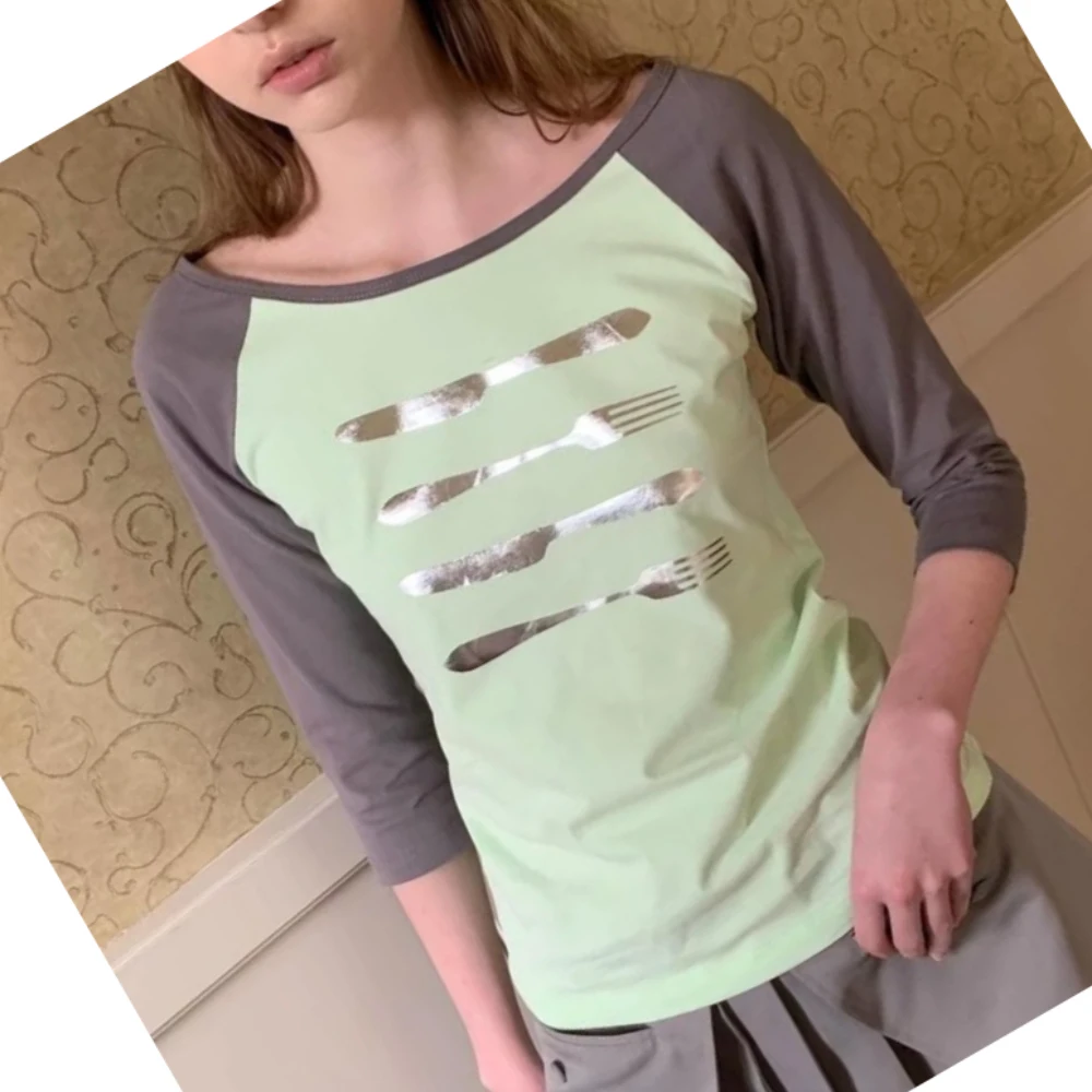 Y2K Women's Metallic Print Off-Shoulder Tee Slim Fit Casual Retro Aesthetic Streetwear Top Fork Knife Pattern