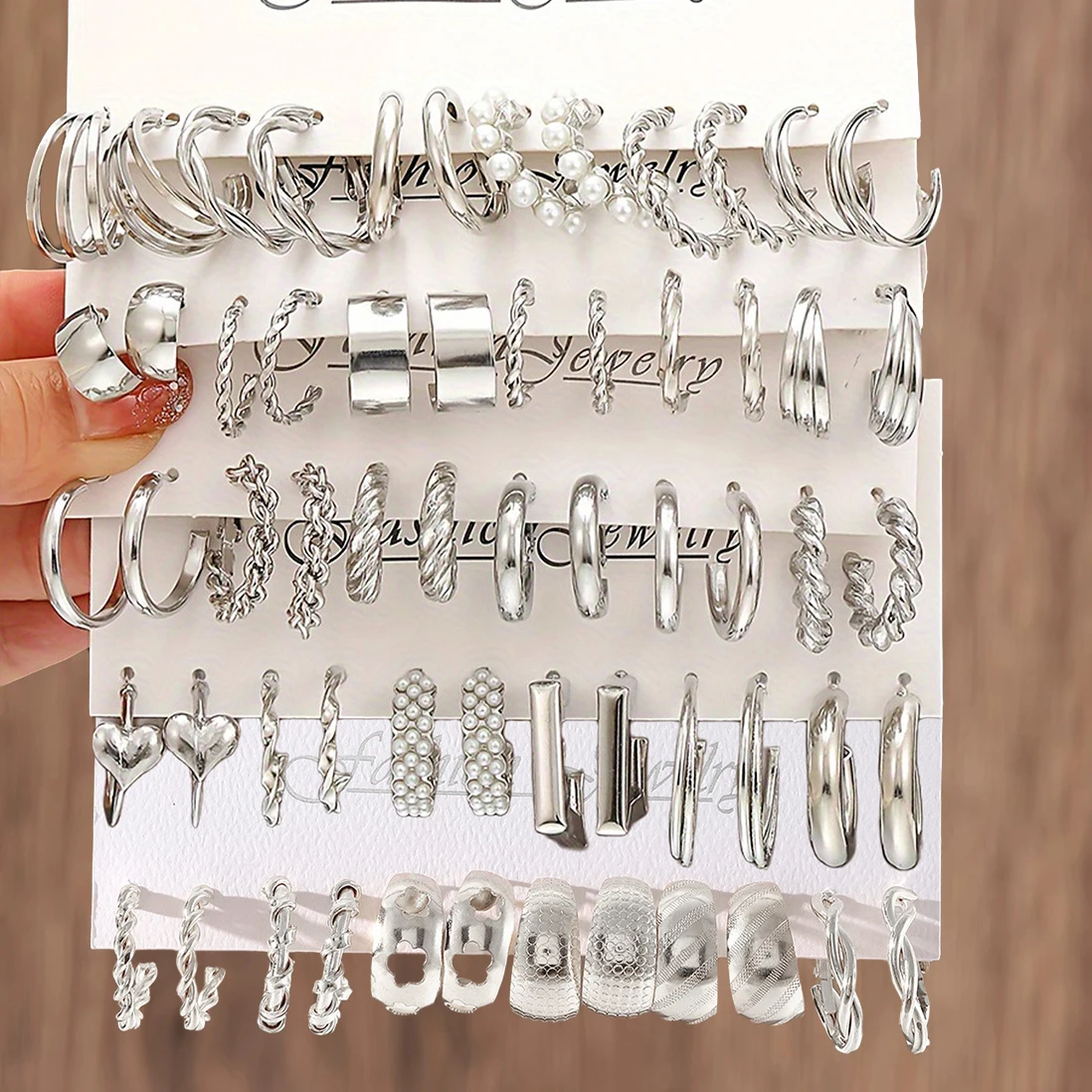 Euro American Cross border Elegant Retro Minimalist Metal Imitation Pearl C shaped Hoop Earrings Set Geometric Hollow Flower Ear