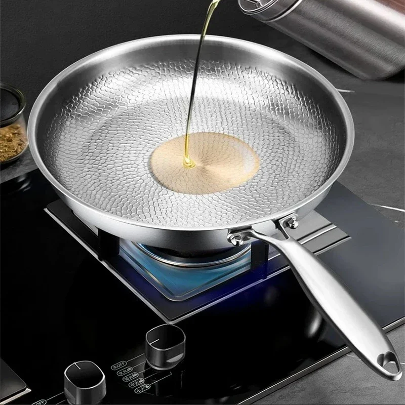 Padella da 30 cm, senza rivestimento, con motivo a squame di pesce, in titanio puro, antiaderente. Padella spessa per arrostire bistecche, con manico ergonomico e antiscottatura, adatta per fornelli a