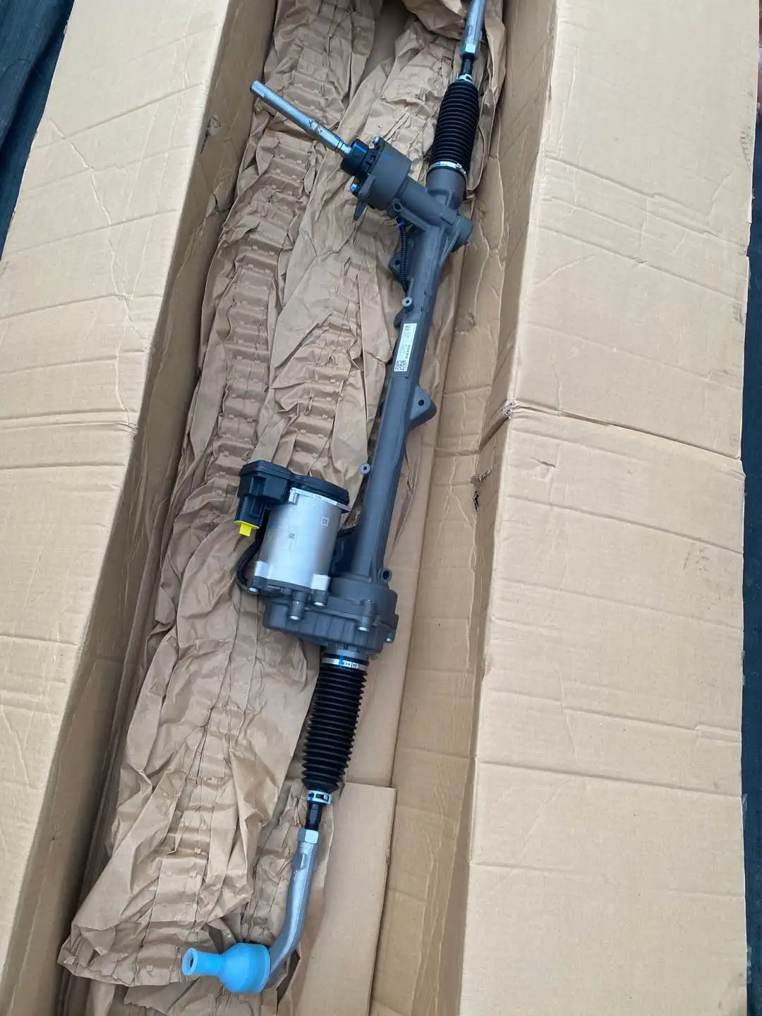 قطع غيار السيارات أنظمة التوجيه عالية الجودة عمود التوجيه لـ 2017 v60 Cross Country 2.0 t OE YV440MWK5H1037503 توجيه قطع غيار السيارات #4