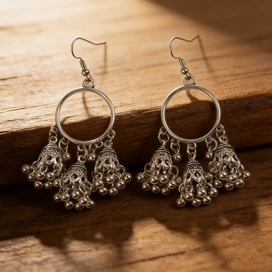 

DIY accessories European and American cross-border exaggerated retro hollow shape high-end temperament earrings personalized cir