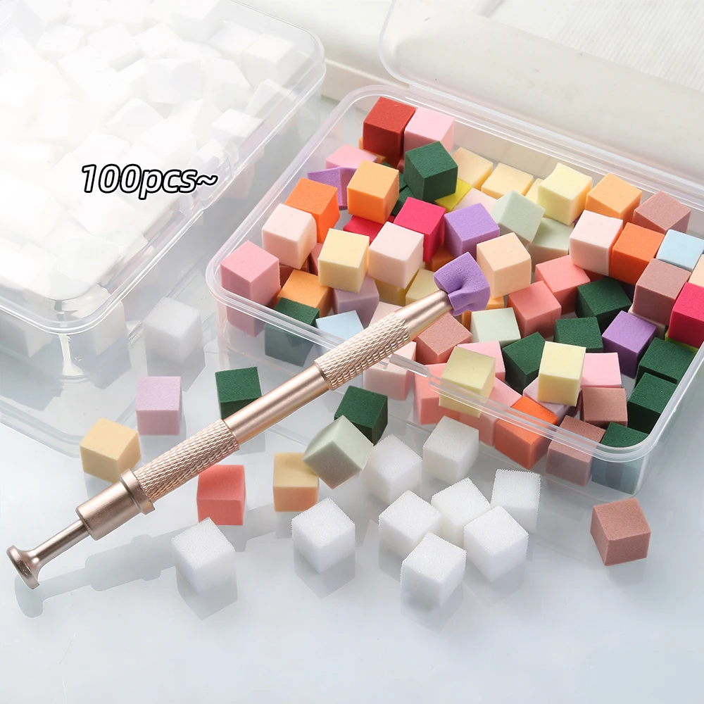 100pcs High Density Nail Art Sponge Cubes with Sponge Gripper No Lint Micro Pore Blending Sponges in Box for DIY Salon Manicure