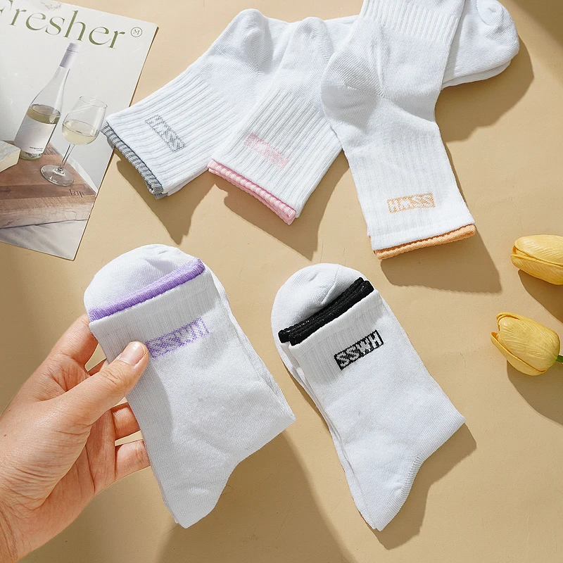 

Женские носки средней длины с цветными блоками и буквенным принтом, дышащие, впитывающие пот, хлопковые спортивные носки, повседневные носки