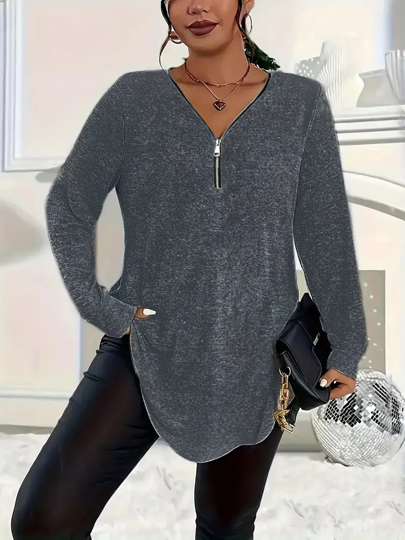 เสื้อแขนยาวคอวีทรงหลวมแบบใหม่สำหรับผู้หญิงไซส์ใหญ่  สำหรับฤดูใบไม้ร่วง  พร้อมชายเสื้อโค้ง  สไตล์ลำลอง