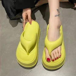 Flip Flops 2024 New Women's Soft EVA Beach Sandals Thick Sole Anti Slip Slippers Summer Outwear Versatile Elevated Sandals