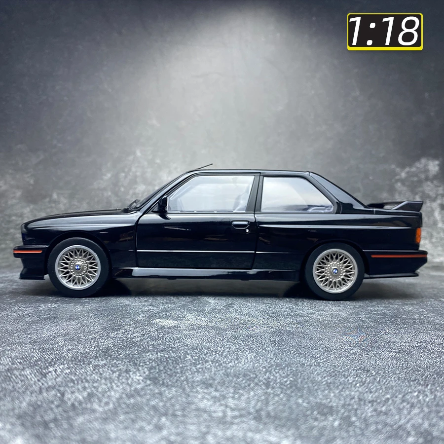 Solido 1:18 scale New BMW M3 E30 1990 alloy car model Modified model Car model Static display Holiday gift collection for friend