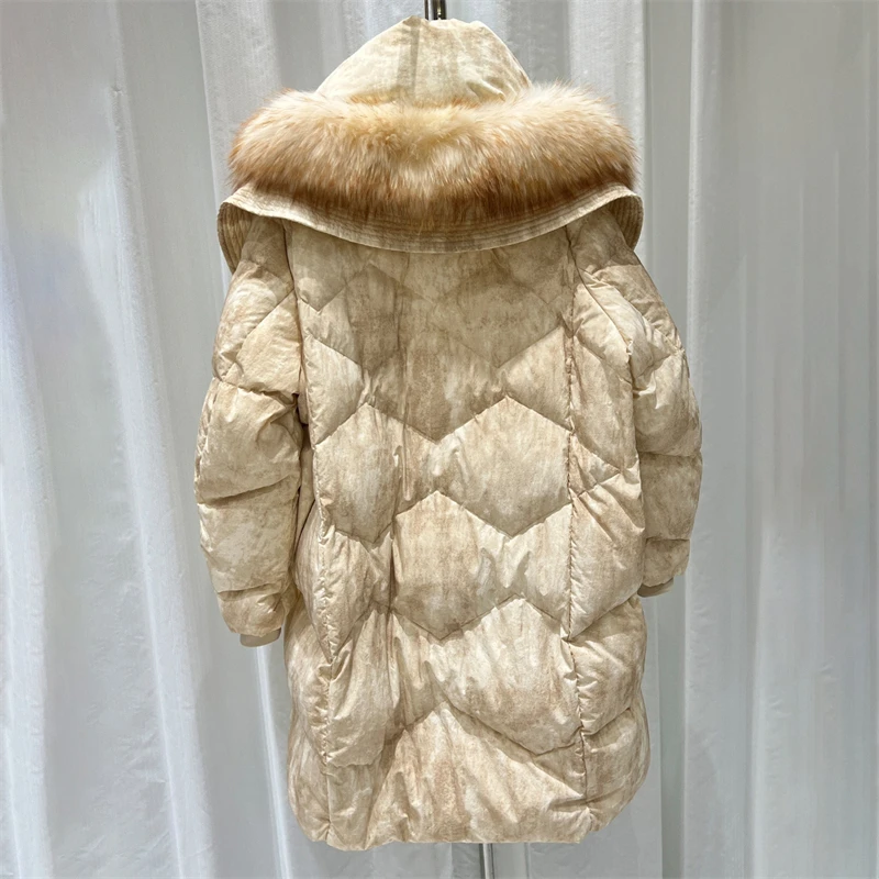 سترة نسائية شتوية جديدة لعام 2025 بياقة من فرو الثعلب y2k عالية الجودة ممتدة فضفاضة وسميكة من ريش البط الأبيض معطف أنيق