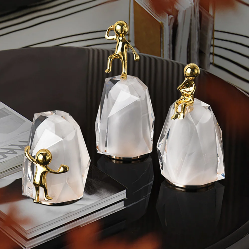 

Modern light luxury furnishings, home accessories, creative furnishings, personalized characters, wine cabinets, office