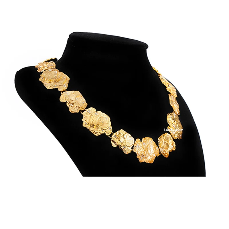 

Metal Flower Choker Heavy Necklace Rhinestone Rose Blooming Statement For Women Party Plant Cluster Rose Collar Collier