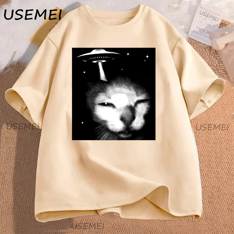 

Y2k Alien Cat T-shirt 2000s Vintage Graphic Tee 90s Retro T Shirt Silly Cats Tshirt Trendy Summer UFO Graphic Tees Streewear