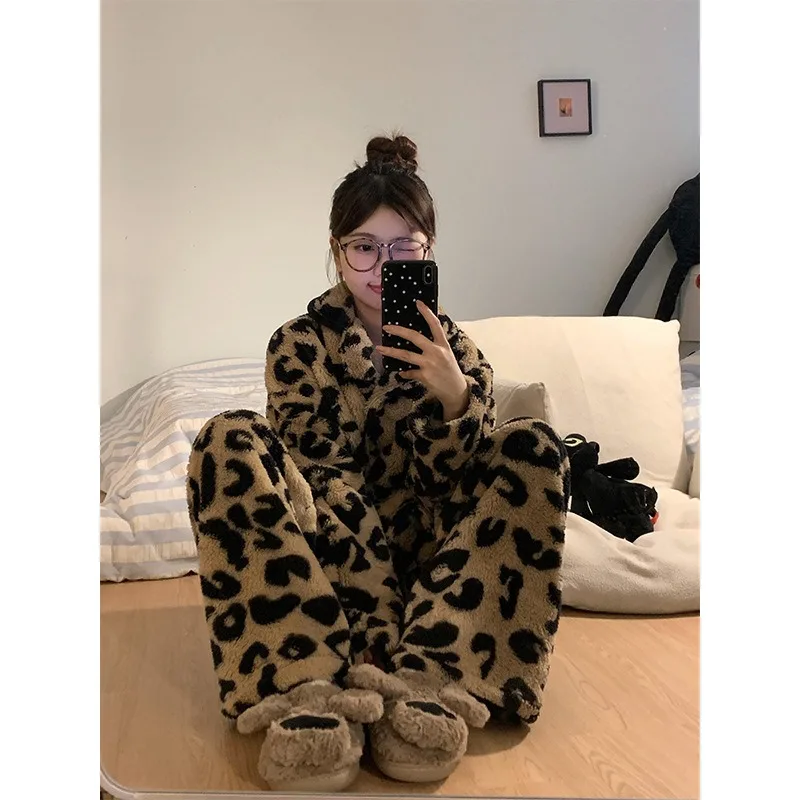 New Luxury Leopard Print Coral Fleece Pajama Set for Women, Winter Thick Fuzzy Plus Size Warm Cozy Homewear Loungewear Outfit