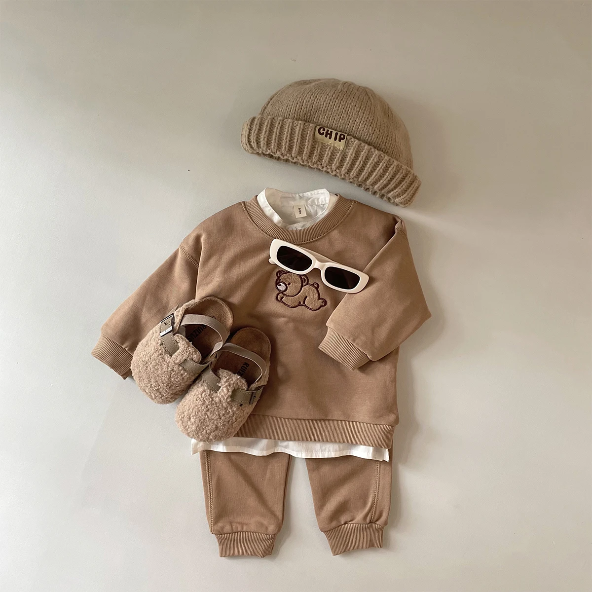 Boys and Girls' Autumn Two Piece Pants Set Long Sleeve Cute Little Bear Embroidered Sweatshirt Top and Casual Pants Newborn Set