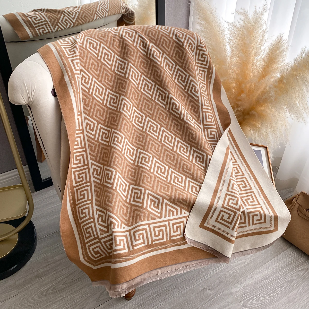 Winter Frauen Luxus Marke Imitation Kaschmir Schals Dicke Warme Schal Plaid Jacquard Weichen Weiblichen Bufanda Pashmina Poncho Schal – Detail 7