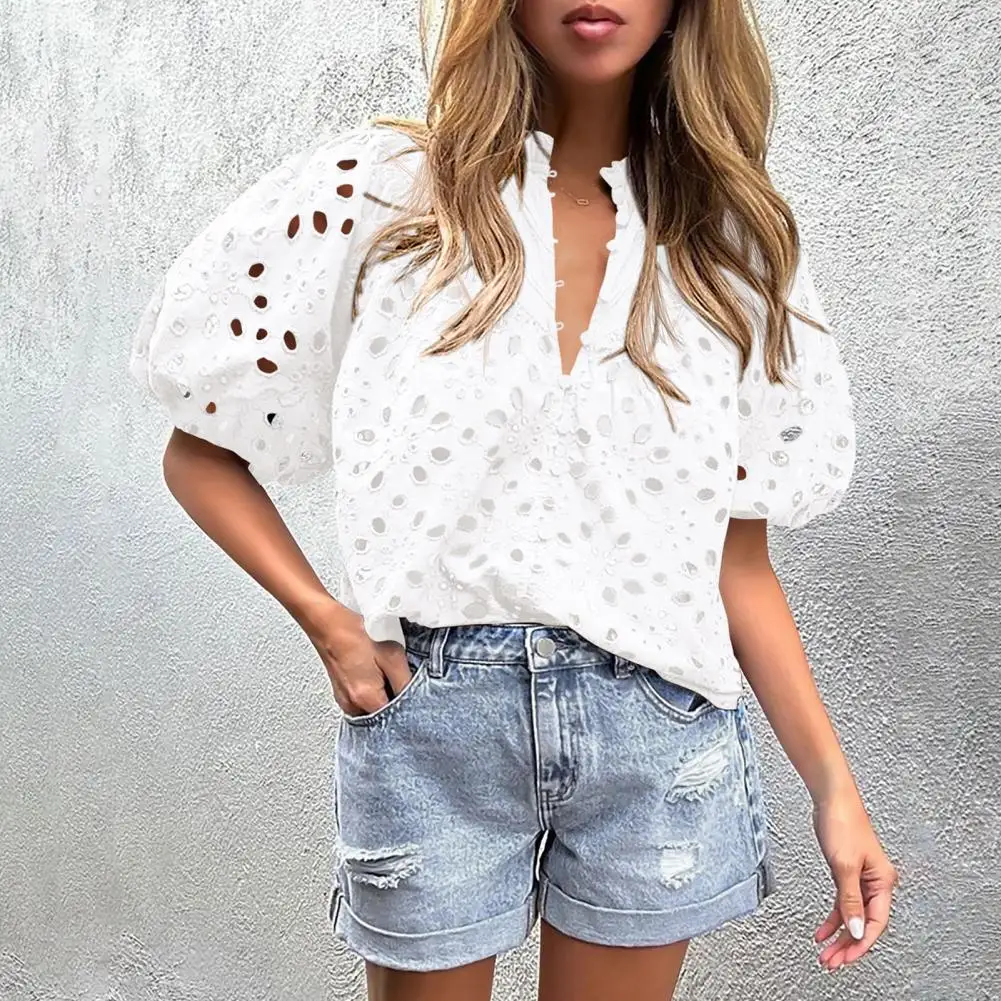 Vrouwen V-Hals Shirt Met Knoop Voor Dames Blouse Stijlvolle Zomer Tops V-Hals Lantaarn Mouw Shirt Geborduurde Blouse Streetwear