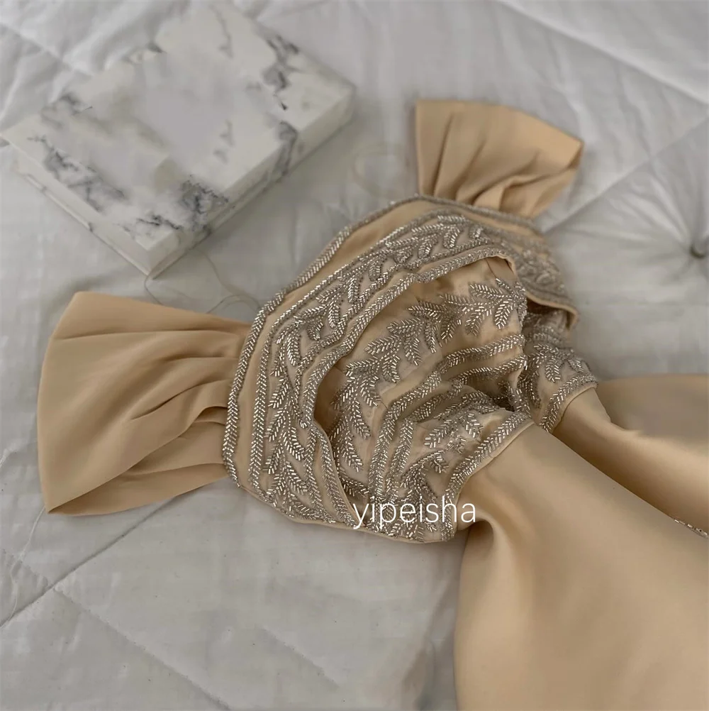 Abiti lunghi formali personalizzati con paillettes e pieghe a trapezio con spalle scoperte Occasioni su misura Quinceanera Alta qualità
