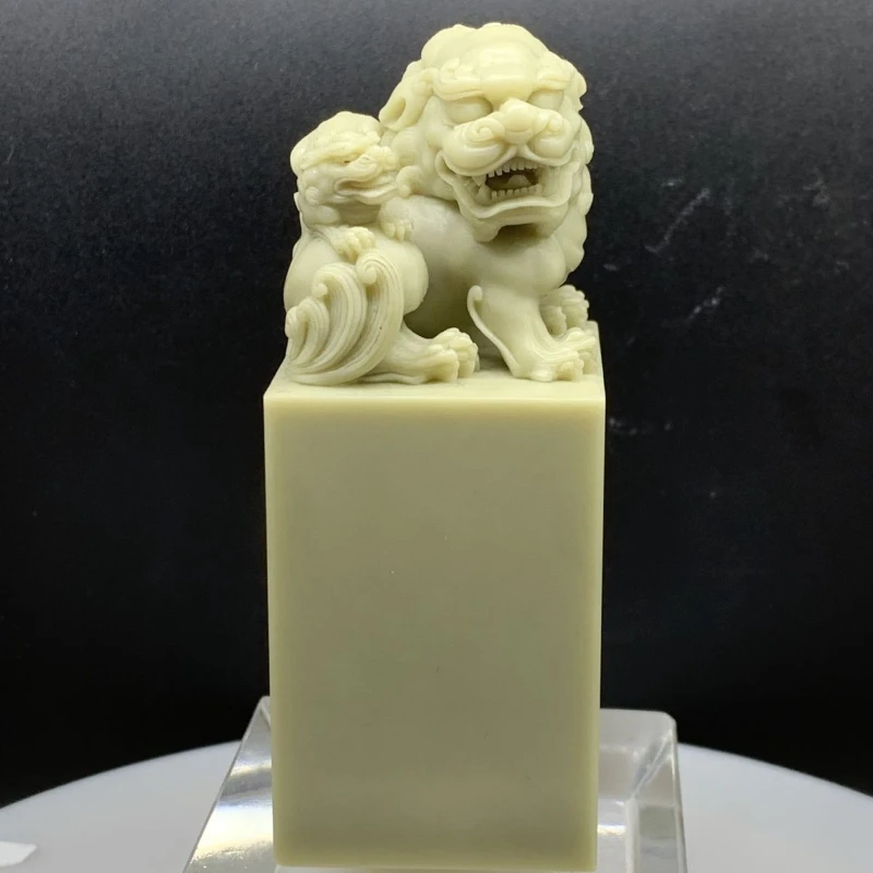 

Size: 4/4/10 cm calligraphy painting seal carving gift