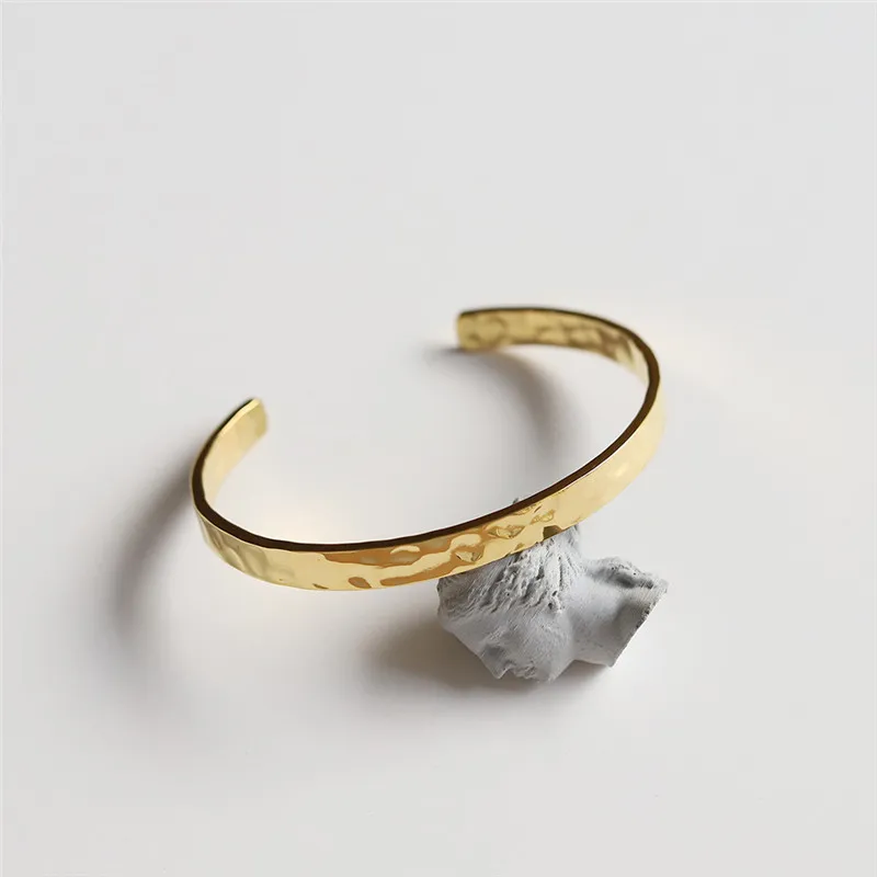 

Luxury Moon Irregular Hammer Pattern Bracelet Women Bracelet Titanium Steel Plated 18K Gold Jewelry