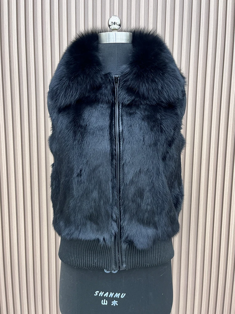 Рисунок 5 - Женский жилет из натурального кроличьего меха