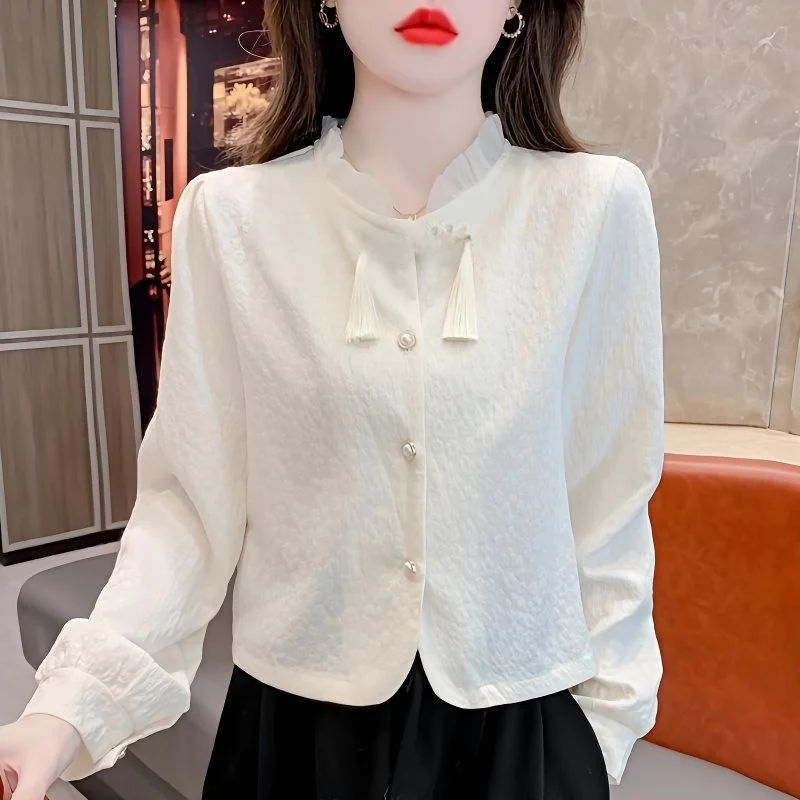 Camisa de manga larga con cuello alto bordado, estilo retro chino de alta gama, con botones y inicial personalizada, nueva colección de otoño.