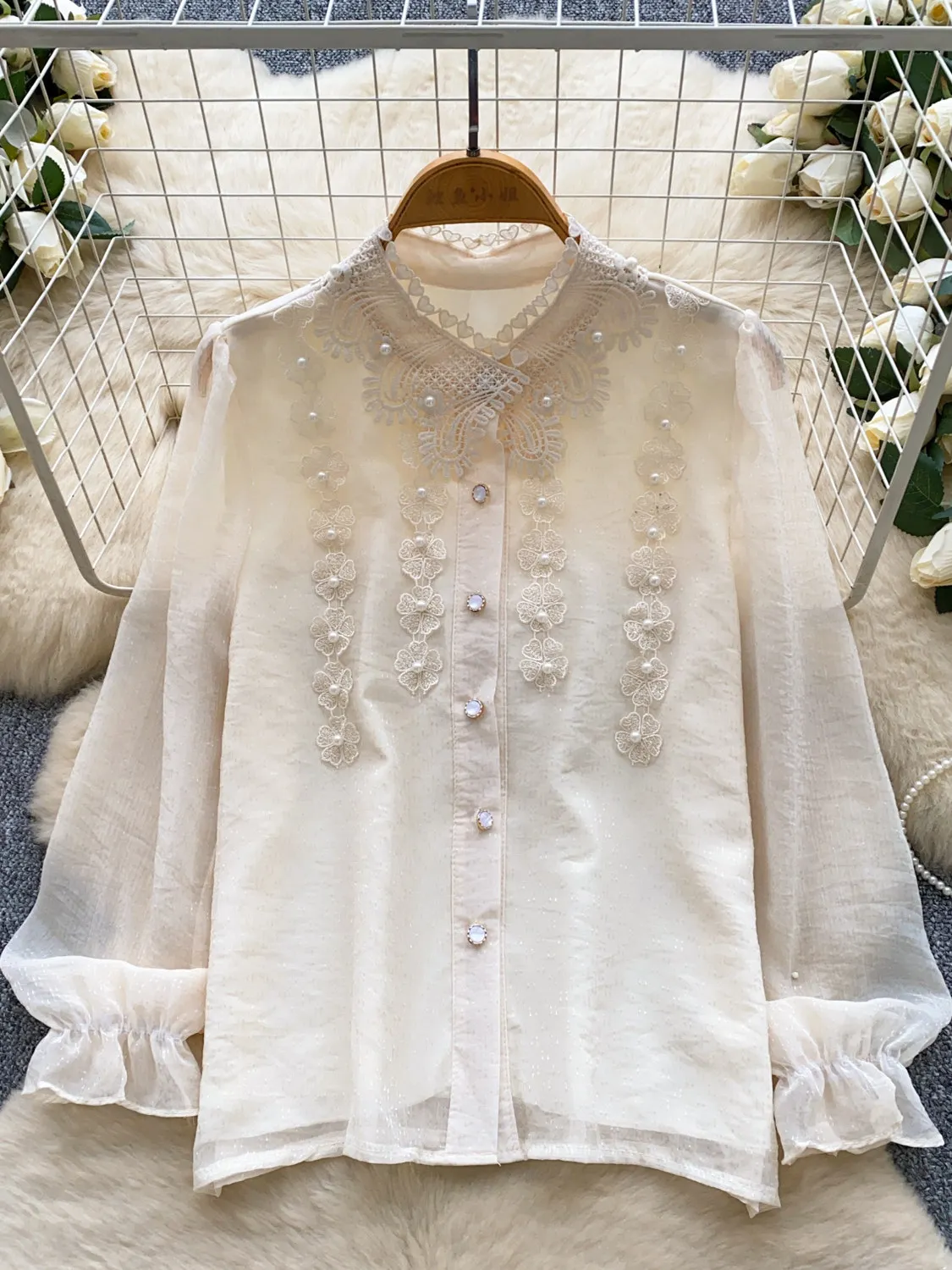 

Новинка 2026, весенняя женская рубашка с французским отложным воротником и длинными рукавами, однобортная однотонная рубашка с тяжелой рабочей вышивкой и бисером, топы