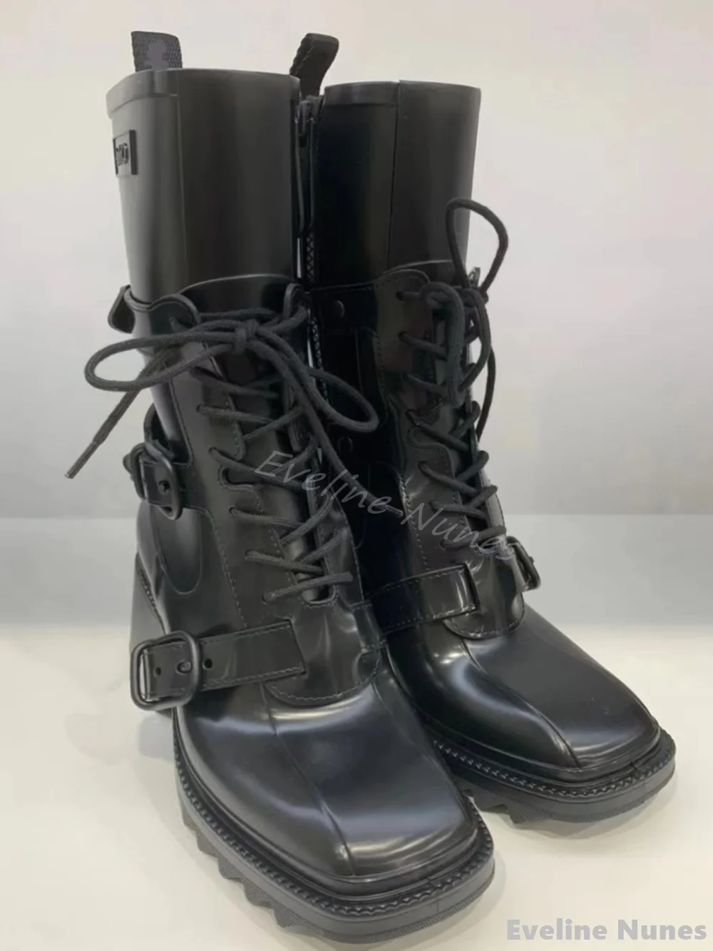 

Motorcycle boots women 2025 new strap mid-tube knight boots British style thick heel side zipper personality handsome long boots