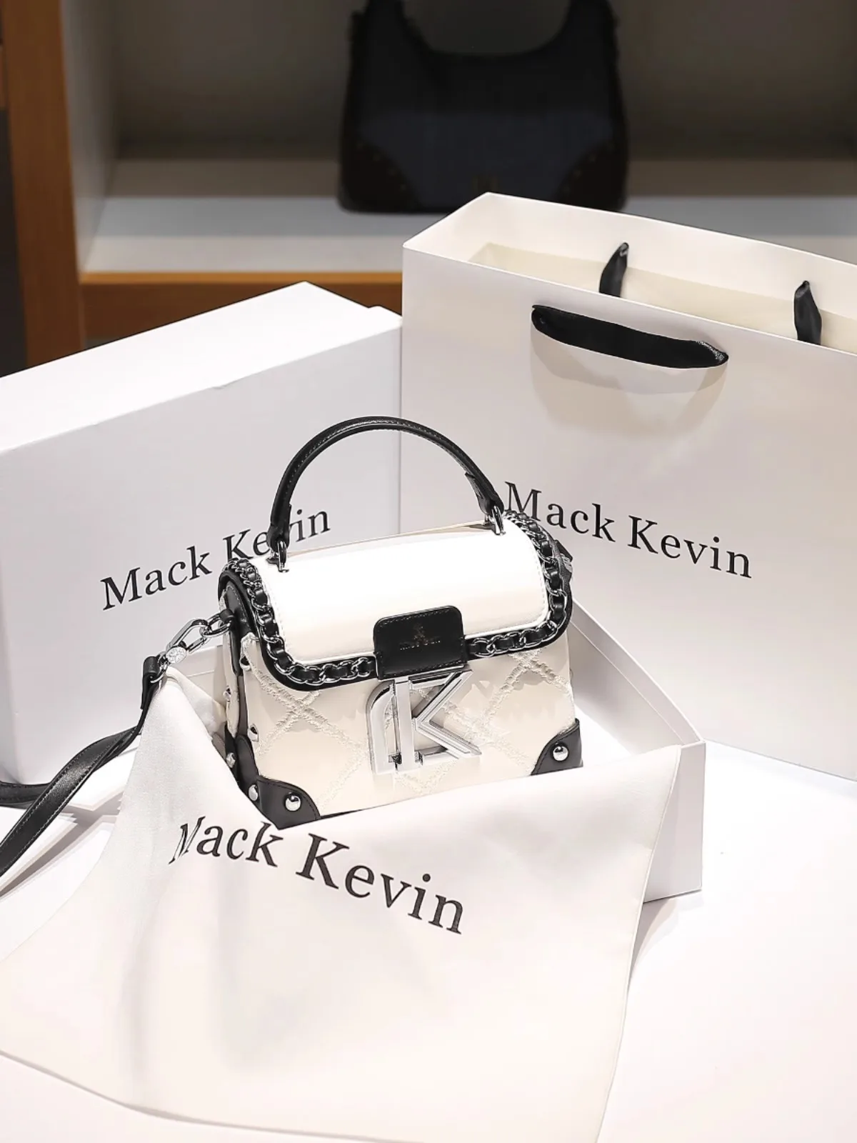 

2026 New Fashion and Popular Square Handbag with Contrast Color Women's High Quality Leather Crossbody Bag for Evening Party