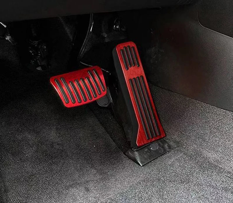 صالح تويوتا يارس كروس 2020 2021 2022 2023 2024 سيارة الغاز الوقود مسرع بدال فرامل غطاء عدم الانزلاق وسادة اكسسوارات السيارات التصميم #4