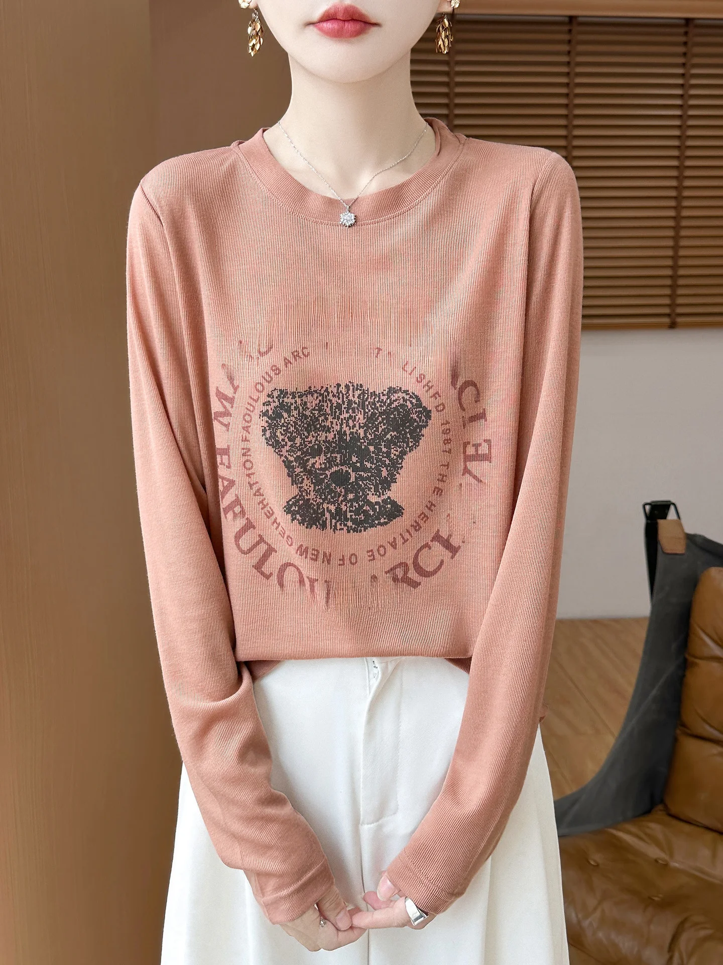 Cienka koszulka z nadrukiem na wczesną jesień, nowa kolekcja 2025, modna koszulka, uniwersalna, okrągły dekolt, krótki rękaw, top z lyocellu, damska, codzienna...