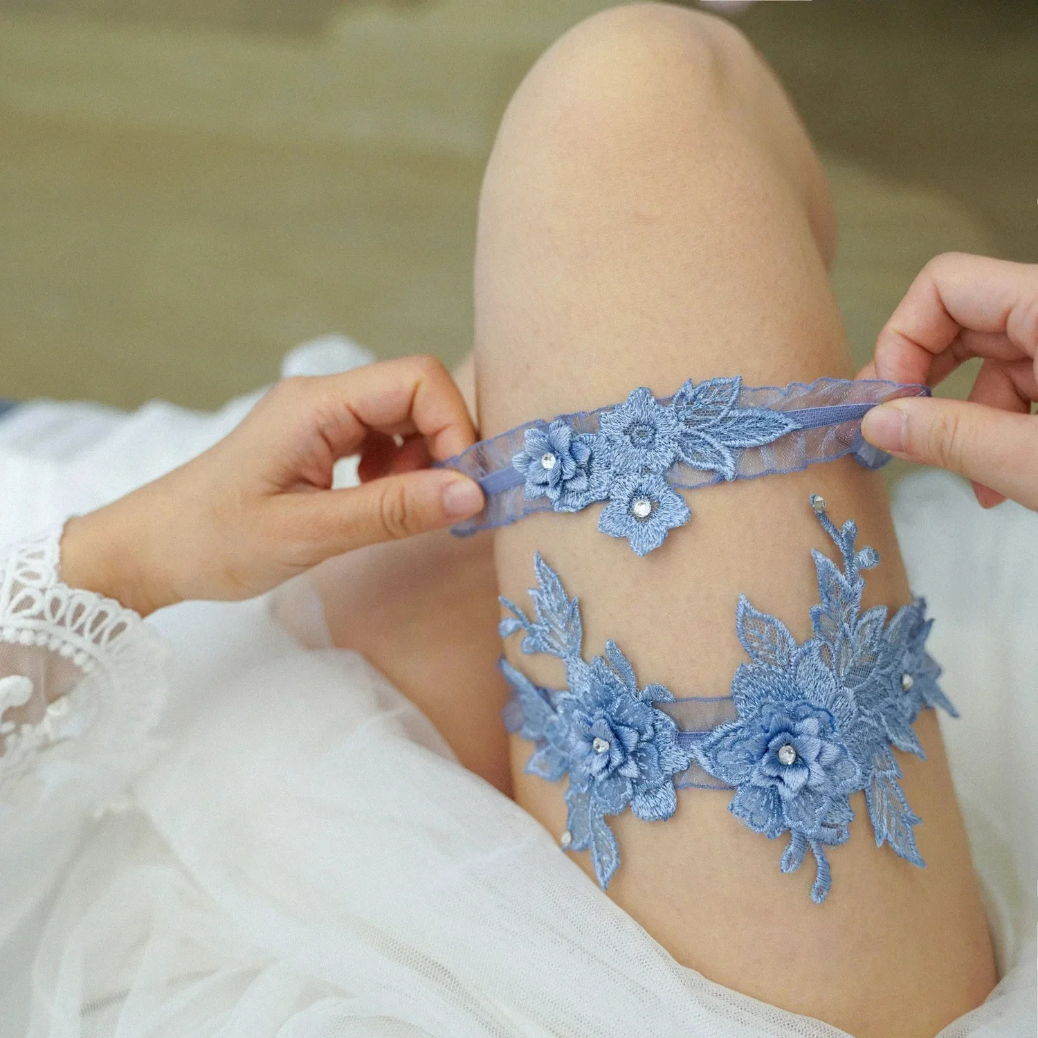 Blue  Bridal  Lace Floral Women Leg Garter with Crystals  Ring Thigh Garters